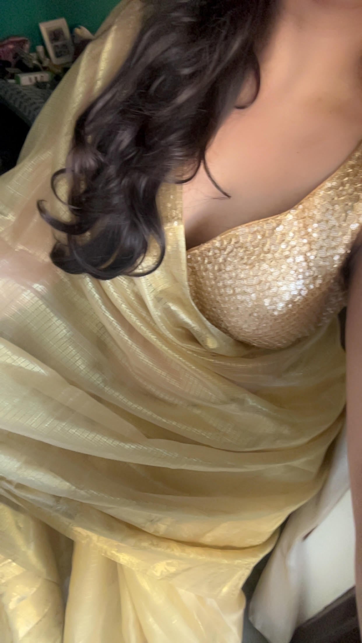 Kamya: Royal Gold Soft Tissue Silk Saree
